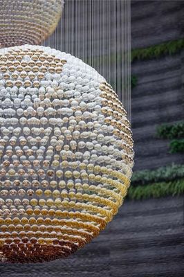 Custom Hotel Lobby Shopping Mall Gallery Creative Art Globe Design Bronze Luxury Modern Glass Globe Chandelier