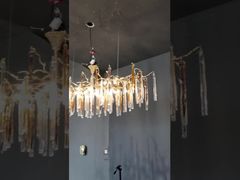 Wir stellen Ihnen OEM ODM Glas-Scheiben-Anhängerleuchten nach Maß vor, mit Galvanisierung und Polieren, AC110V bis 250V