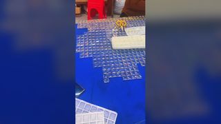 Maßgeschneiderte moderne Mode-Kunst-Glas-LED-Kronleuchter, bernsteinfarben, klar, dekorative Anhänger-Projektinstallation