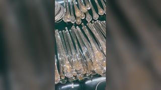 Treppenhaus-Kristallband-Pendelleuchte, kundenspezifischer europäischer Kronleuchter, LED, gebürstet, zum Aufhängen