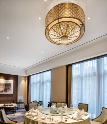 Nicht-standardmäßiges Hotel Restaurant Kronleuchter Bar Hotel Club Chinese Hot Pot KTV Große Stoffkunst Privatzimmer Box Licht Rattan Stil Kreisförmiges LED Deckenlicht