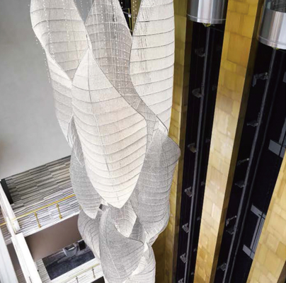 Nicht-Standard-Ingenieurwesen Maßgeschneiderte Beleuchtung Leuchten Großer Kristall Bankettsaal Hohler Blatt Kronleuchter Maßgeschneiderte Treppe Langen Kronleuchter LED Kronleuchter Anhänger Kronleuchter Lichter