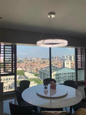 Messing Alabaster Kronleuchter Modernes Anhängerlicht für das Esszimmer